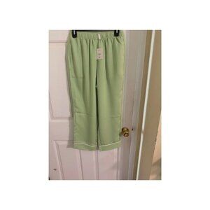 Fabletics EcoSatin Crop Pant Wasabi/Egret Sz M